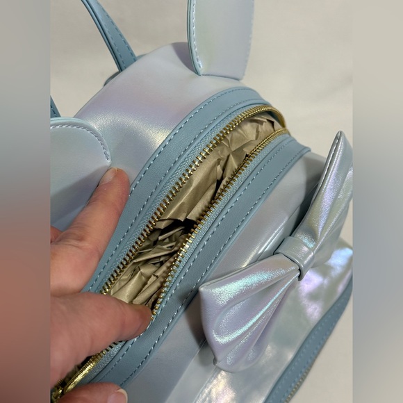 Disney Loungefly The Minnie Mouse Classic Series Mini Backpack - Iridescent Sky - Picture 9 of 12